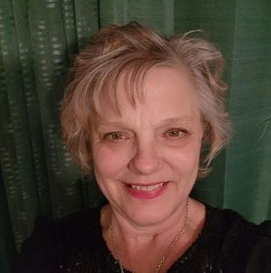 Meet your Posher, Carol